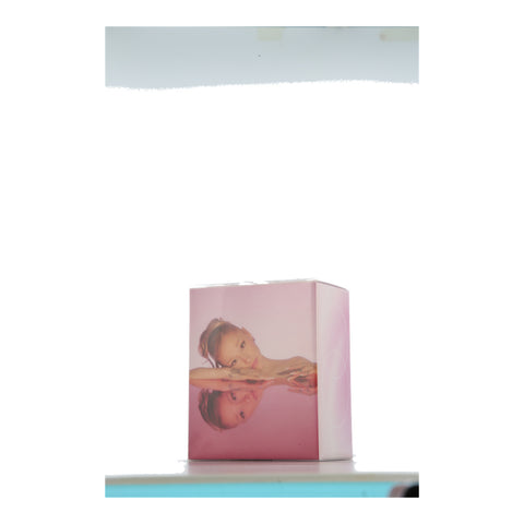 Ariana Grande R.E.M. Cherry Eclipse Eau de Parfum Spray