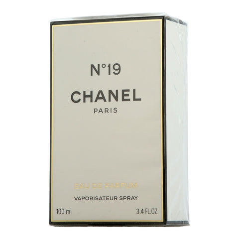 Chanel No. 19 Eau de Parfum Spray
