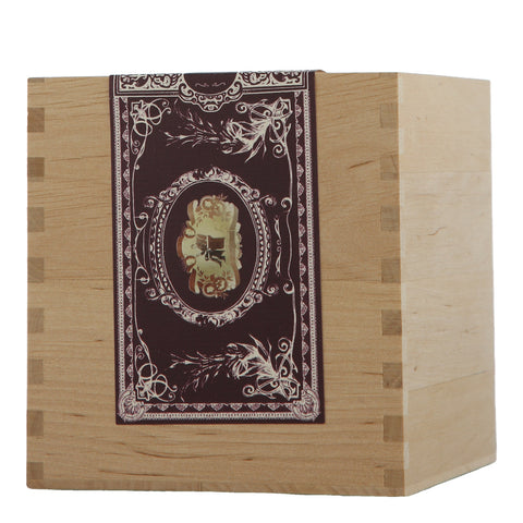 Penhaligon's Scented Candle Corinth Linen